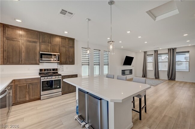 Building Photo - 7760 Misty Oaks Ave