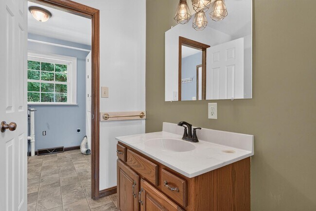 Building Photo - 2337 Laurel Top Cir
