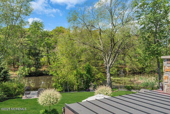 Building Photo - 620 Brookside Dr