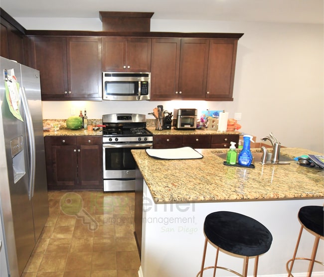 Building Photo - Chula Vista, Seaview Terrace Community | C...