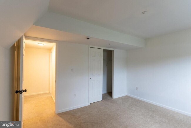 Building Photo - 2403 Baikal Loop