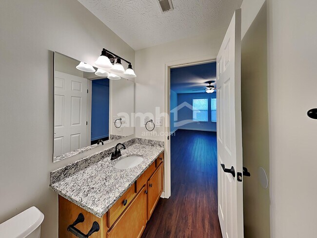 Building Photo - 1178 Edgewater Way