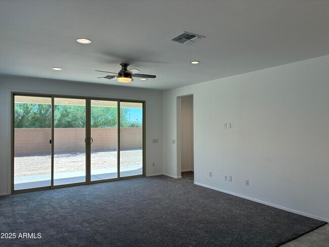 Building Photo - 813 S 107th Dr