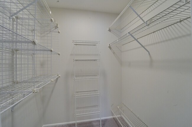 Building Photo - 160 Stirling Ln