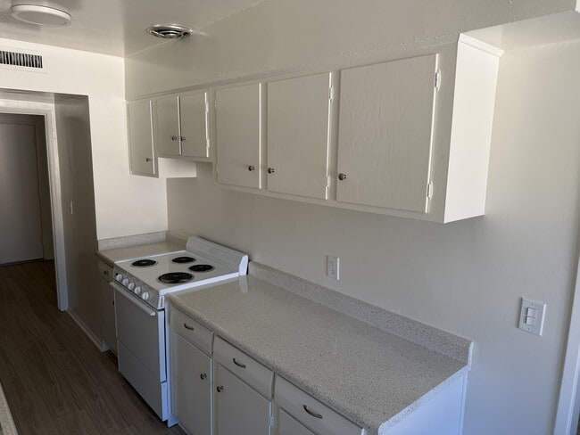 Building Photo - 4310 Ventura Canyon