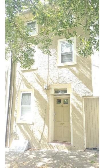 Building Photo - 148 Gay St
