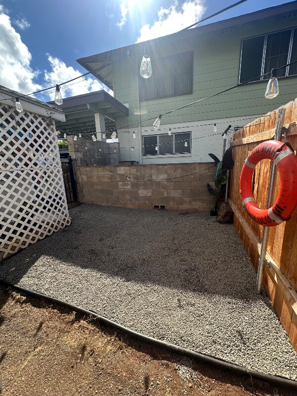 Building Photo - 3159 Lincoln Ave