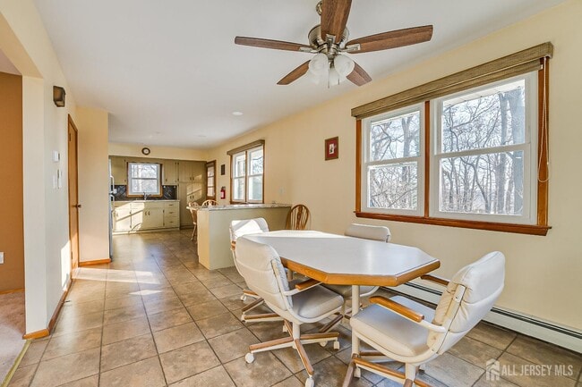 Building Photo - 92 Coleman St