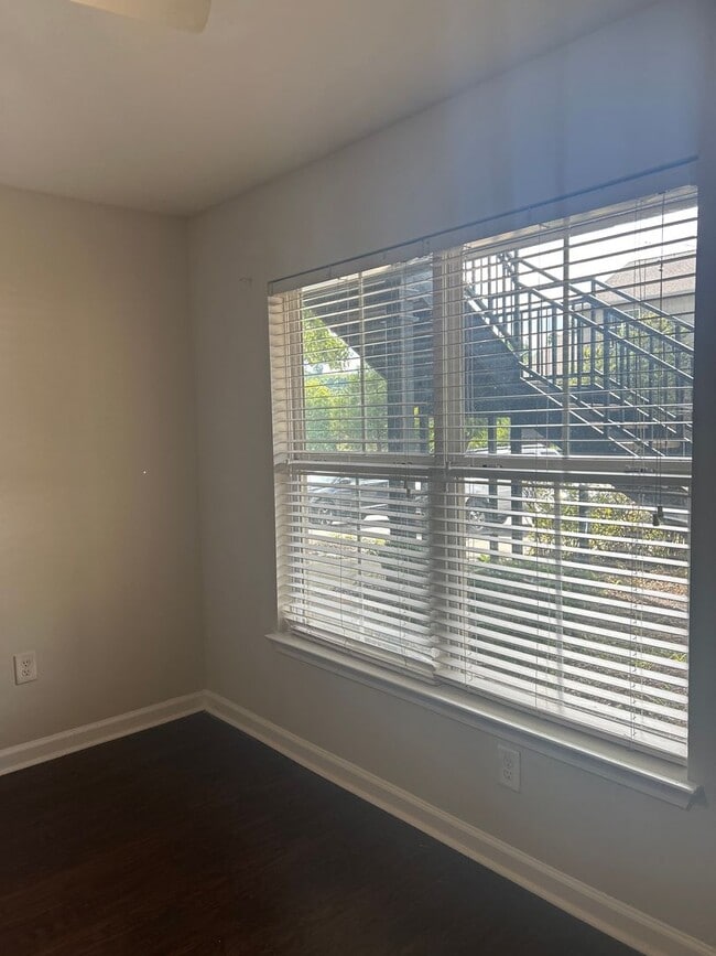 Building Photo - 07-103 Barrett