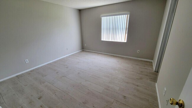Building Photo - 129 Las Brisas Way