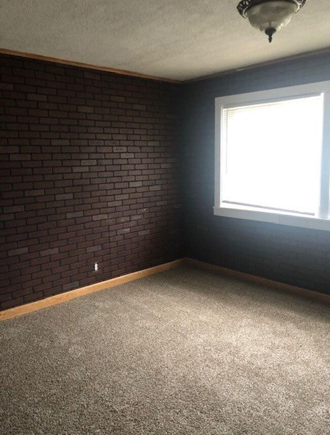 Building Photo - 2 Bedroom 1 Bath in Westland