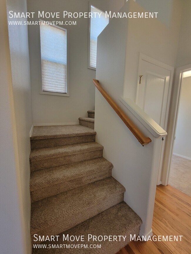 Building Photo - 9978 W Sleepy Hollow Ln