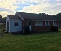 Building Photo - 2021 N Parham Rd