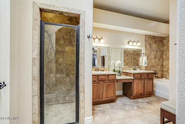 Building Photo - 7425 Gulf Creek Dr