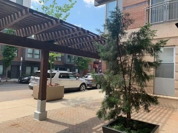 Building Photo - 16 Miner St