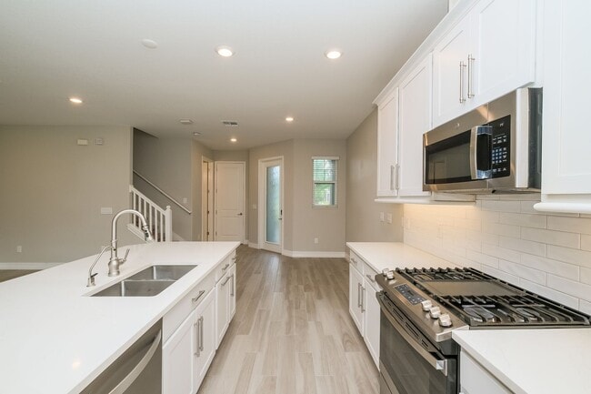 Building Photo - 4639 Almada Ln