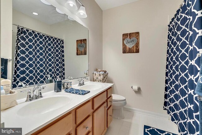 Building Photo - 7548 Brunson Cir