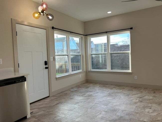 Building Photo - 940 M St SW