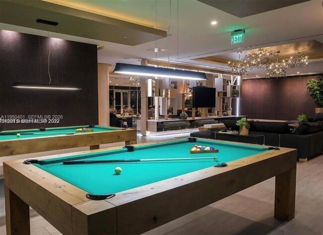 Building Photo - 488 NE 18th St