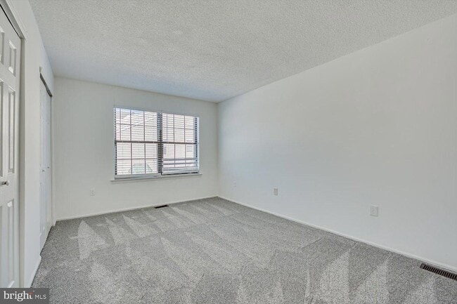 Building Photo - 60 O'Neill Ct