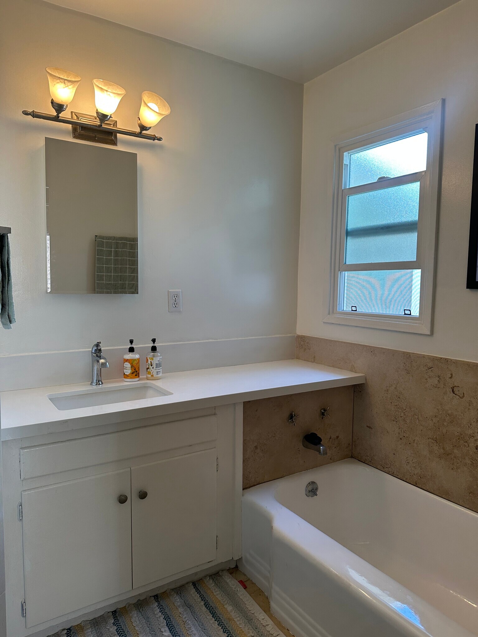 BATHROOM - 1047 E 1st St