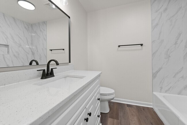 Building Photo - 3 BD 2 BA