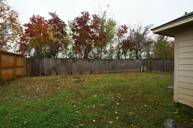 Building Photo - 8611 Texas Acorn Ave