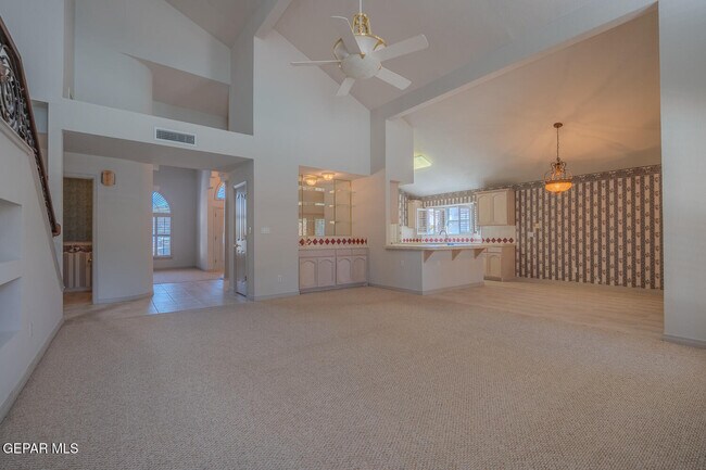 Building Photo - 2066 Paseo Del Prado Dr