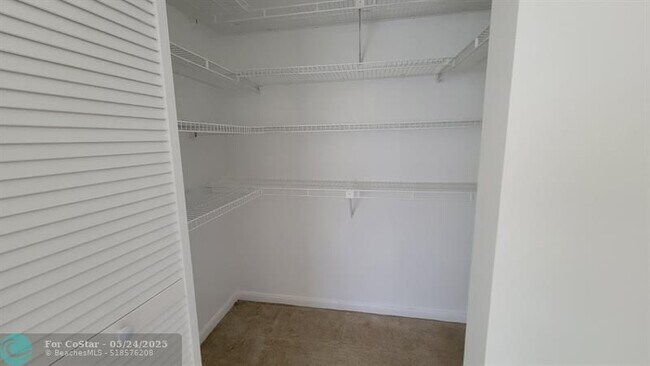 Building Photo - 3798 N University Dr
