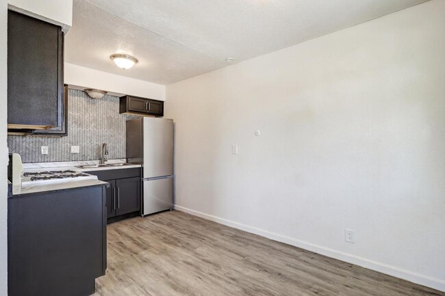 Building Photo - 3509 Tyson Pl NE