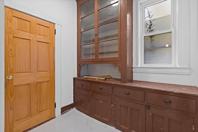 Building Photo - 322 78th St