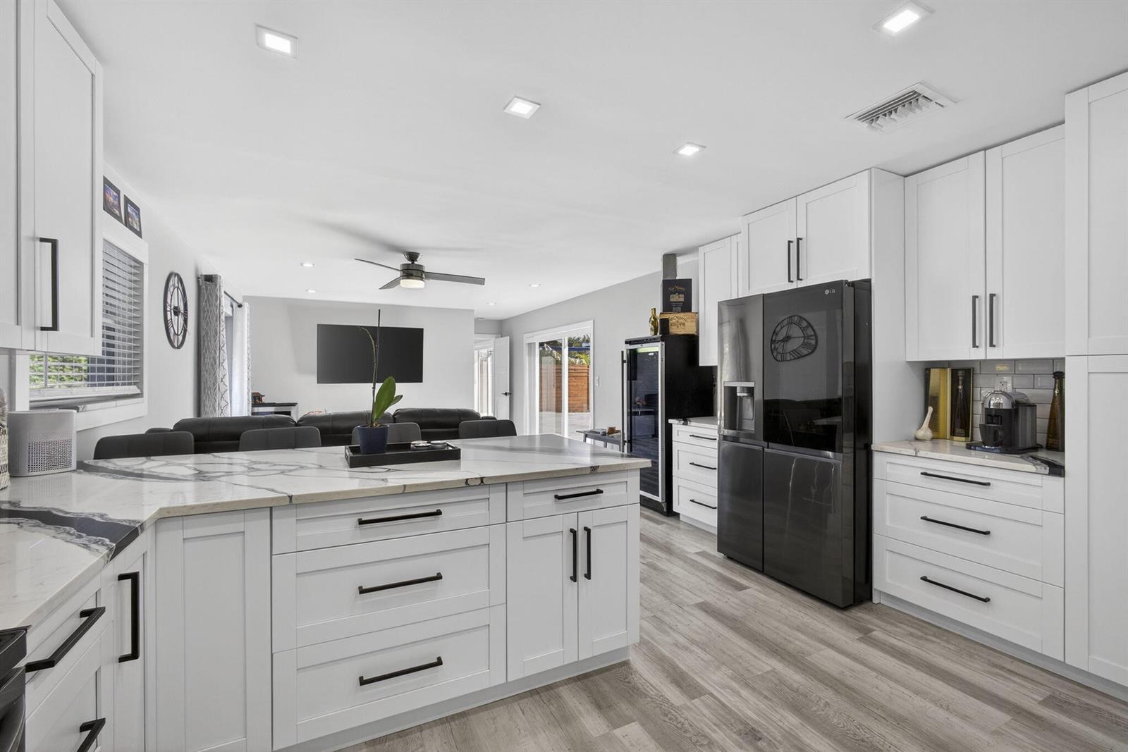 Building Photo - 2388 S Wallen Dr