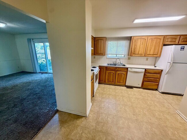Building Photo - Spacious 4 Bed, 2.5 Bath Home in Fort Collins