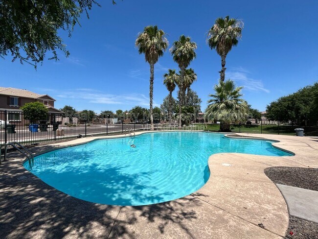 Building Photo - 2632 N 73rd Glen