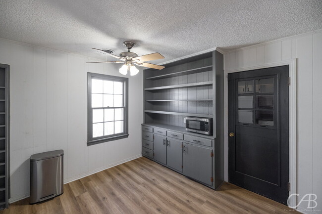 Building Photo - For Lease