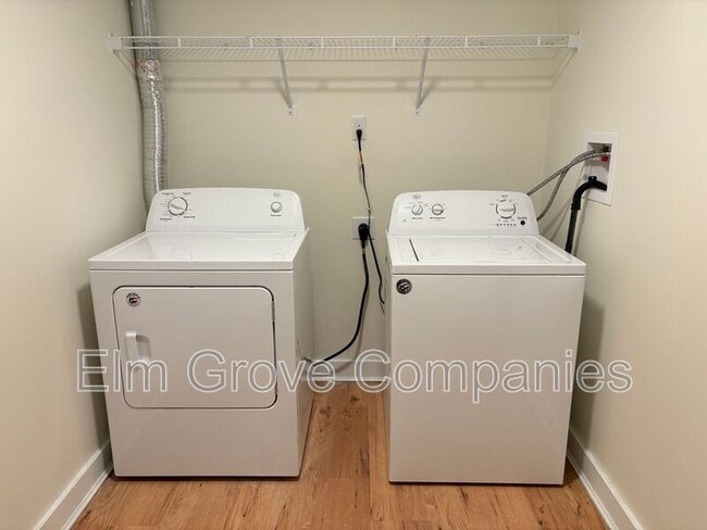 Building Photo - 63 Monroe Dr