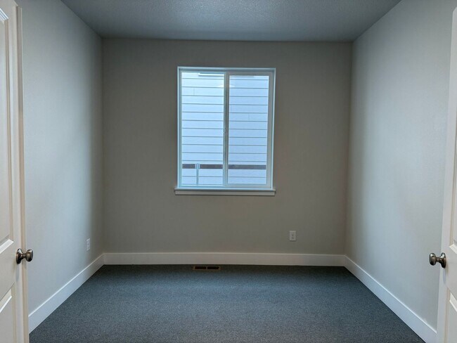 Building Photo - Beautiful Three Bedroom New Construction Home For Rent