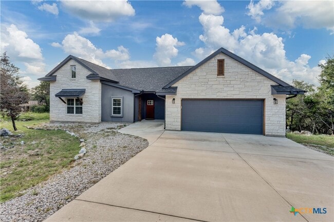 Primary Photo - 1355 Estate Dr