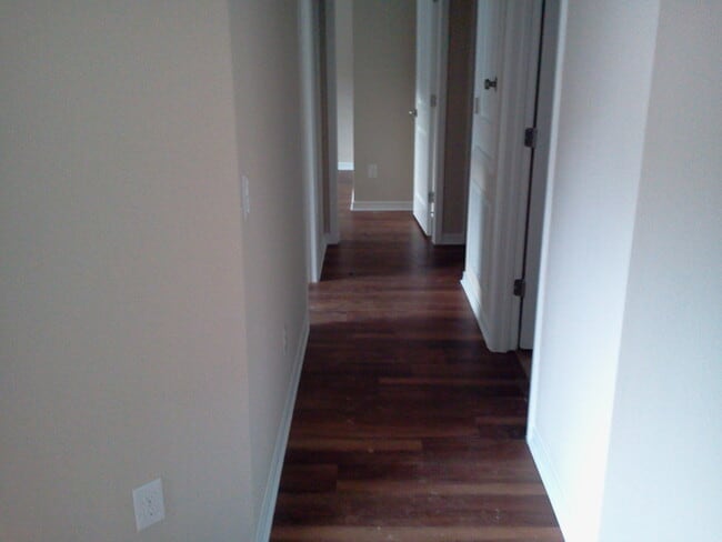 Building Photo - 2519 Weller Ave