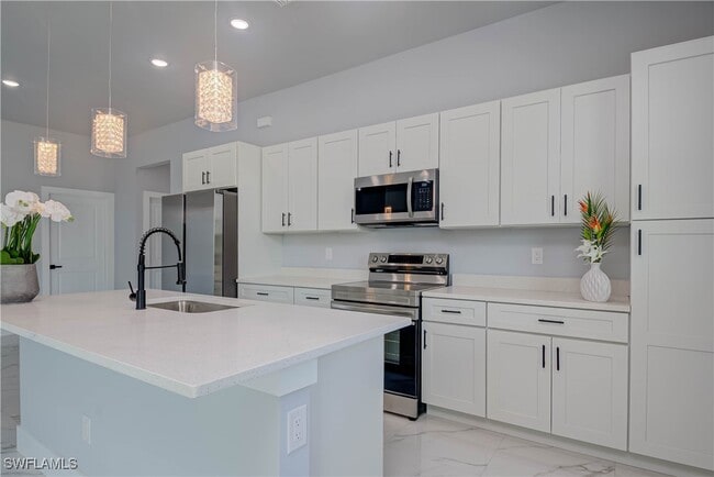 Building Photo - 3121 71st St W