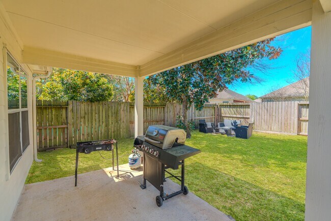 Building Photo - 914 Parsonfield Ct