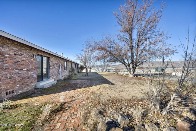 Building Photo - 430 Calle De La Plata