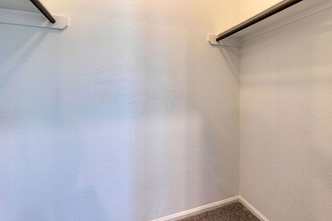 Building Photo - 125 Rangel Dr