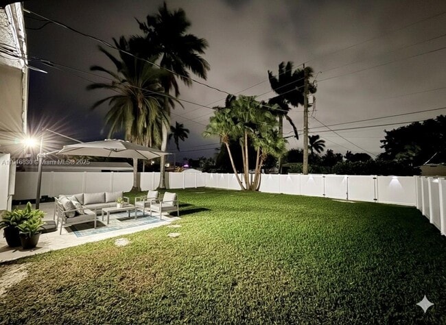 Building Photo - 216 SE 5th St