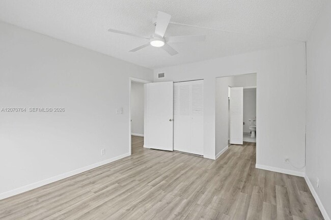 Building Photo - 5335 NW 10th Ct