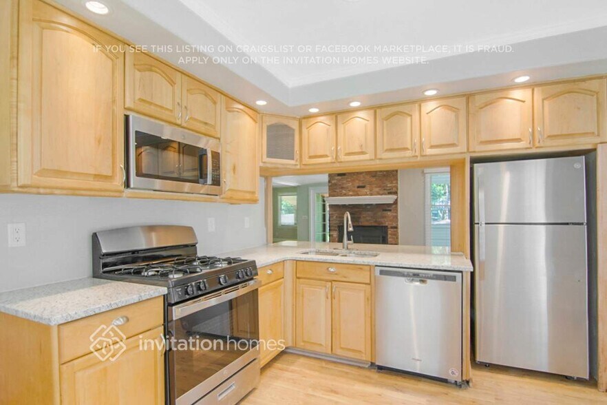 Building Photo - 7413 Laketree Dr