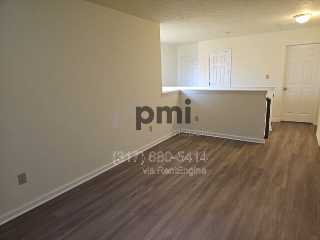 Building Photo - 5240 Castamere Dr