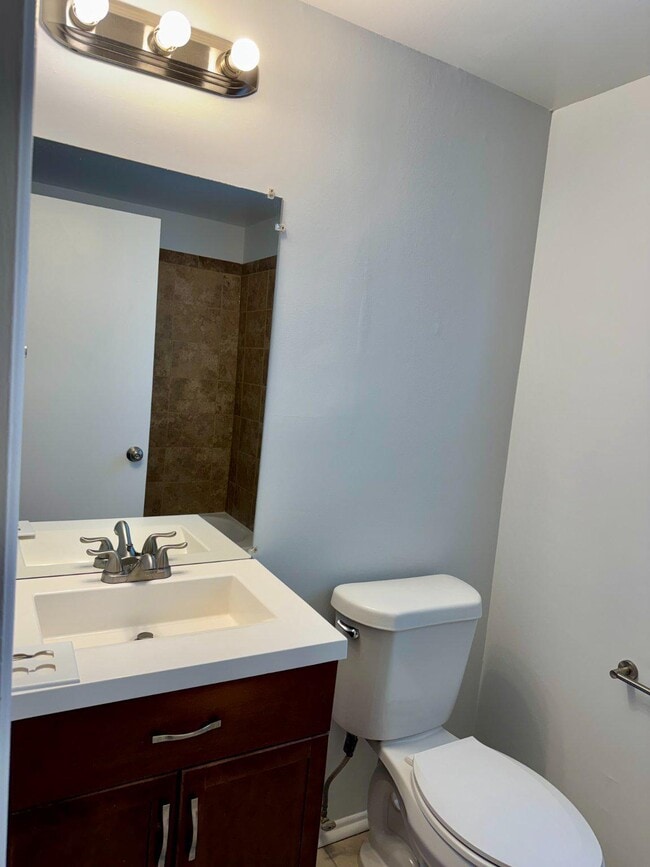 Building Photo - 2911 Tallow Ln