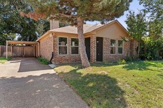 Building Photo - 2806 London Ct