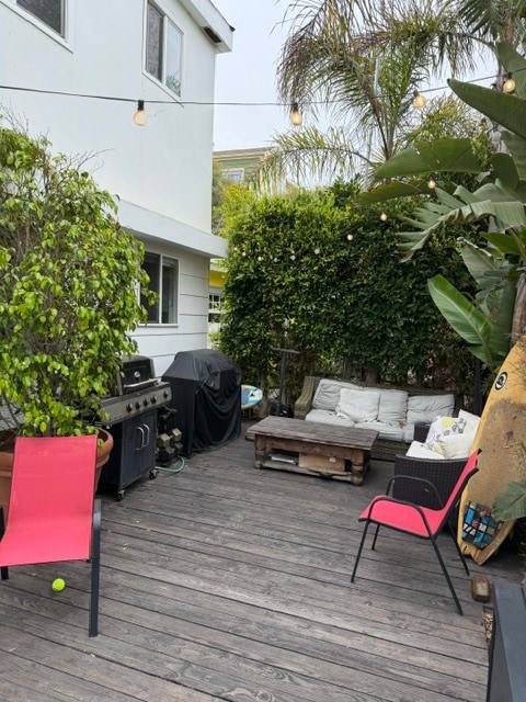 Outside patio - shared area - 11 20th Ave